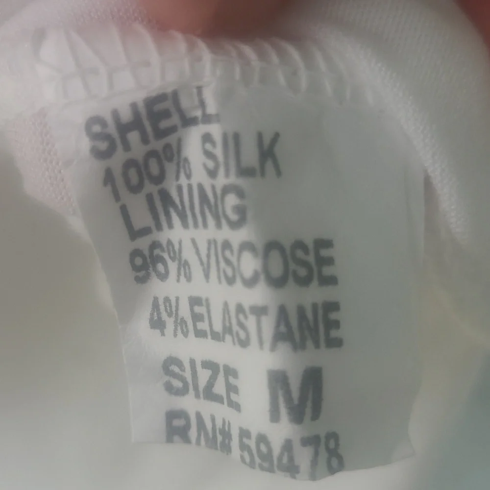 Via Signoria Silk Soft White Elegant Sleeveless Top - Picture 8 of 8